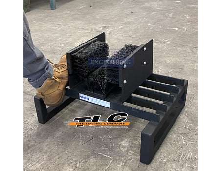 SWG Boot Cleaning Brush & Grate