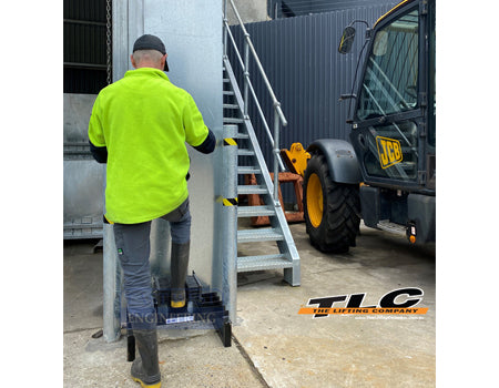 SWG Boot Cleaning Brush & Grate